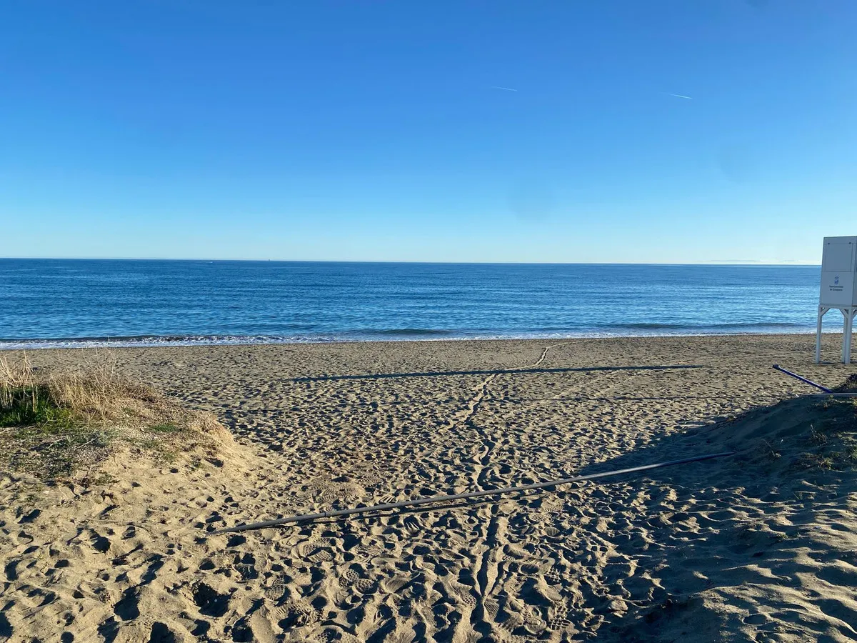 1b67a6dd-e0a3-44b7-b3d7-65b71516adbf