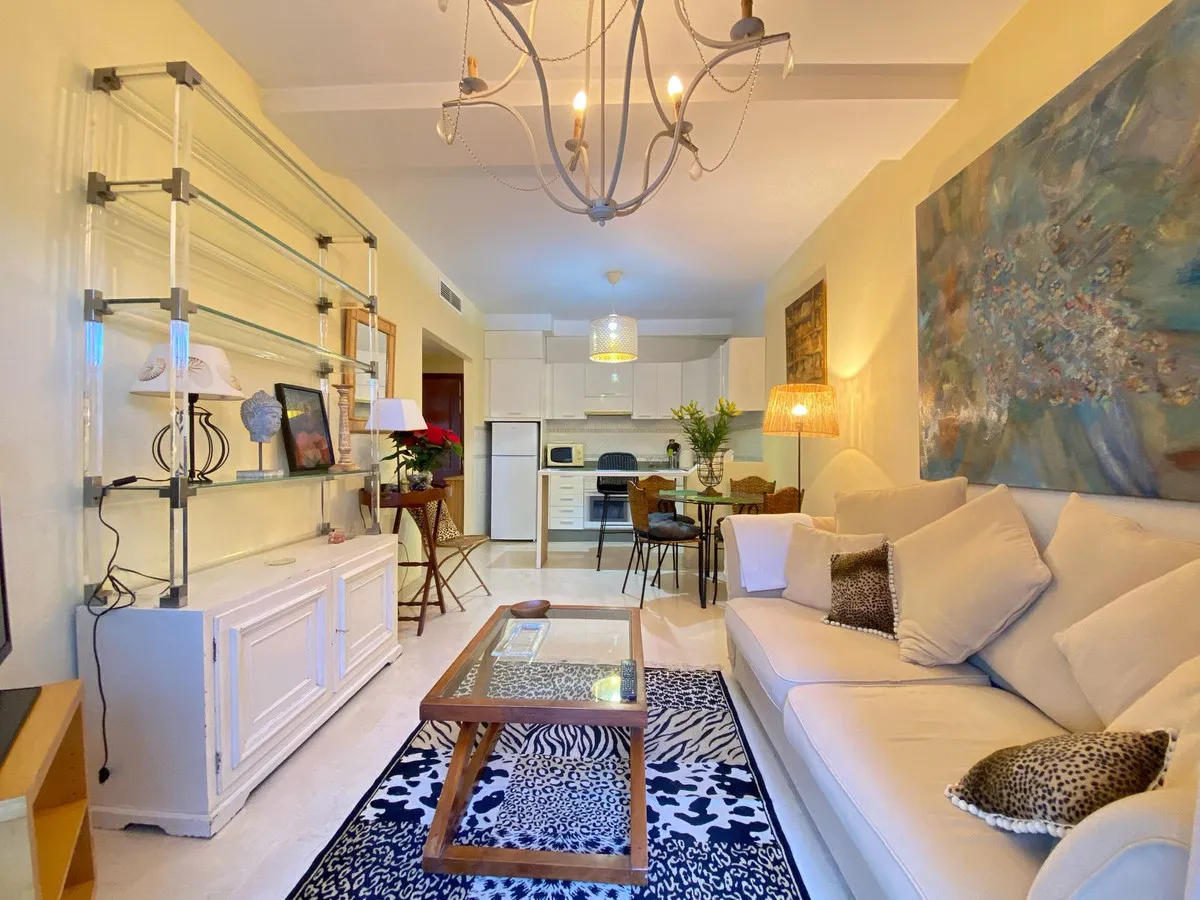 f9c12984-4e6a-441e-82bc-2ccbd1e580d5