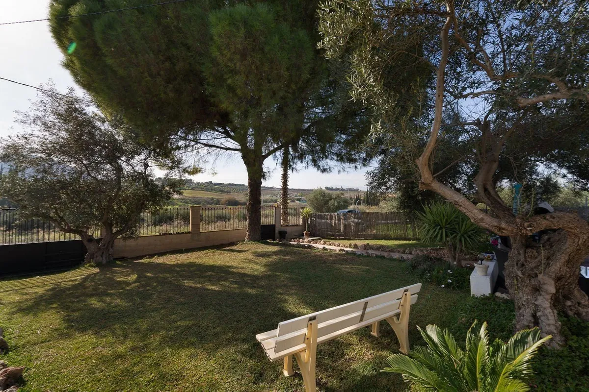 04cf8b74-b9af-47e4-a6a2-274b12811f4b