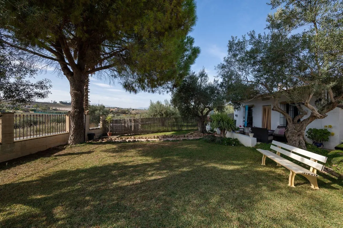 699b3165-27e8-4622-98f8-53f8b38ffd79