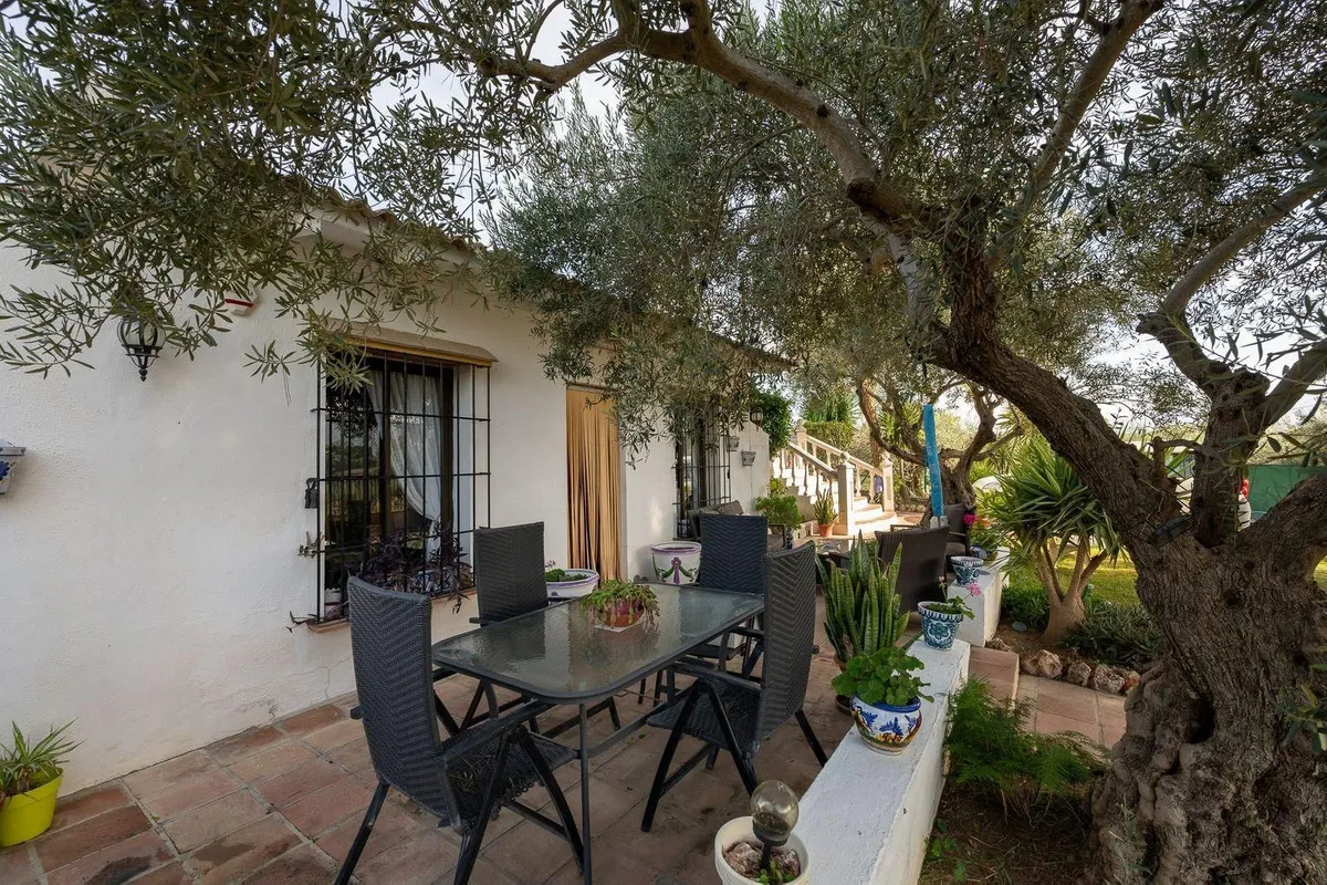 96165365-a6ed-4b02-a00e-67b4e5f3d30c