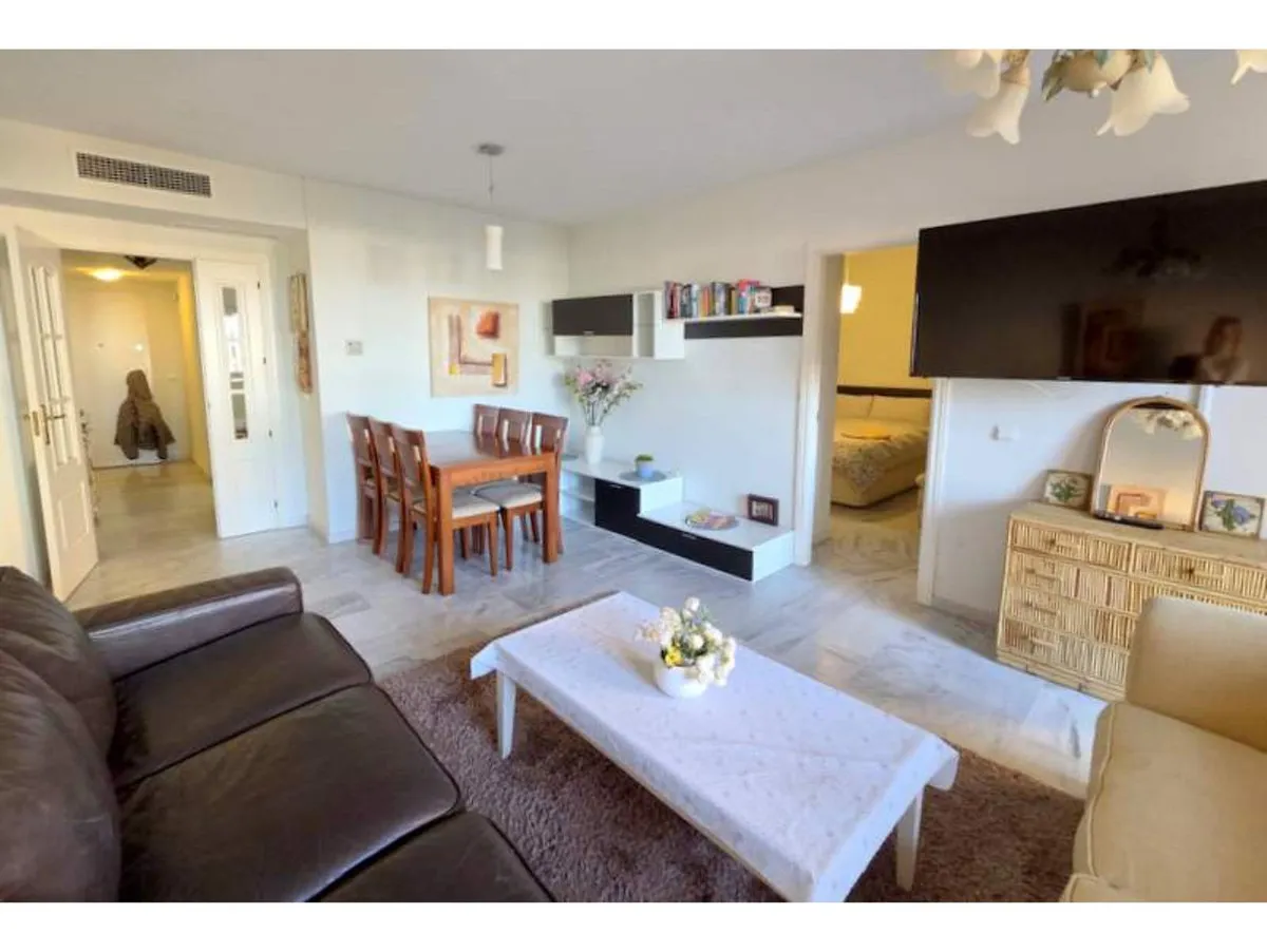 d4a0f56e-c75e-4704-bc8e-31d63d9867ee