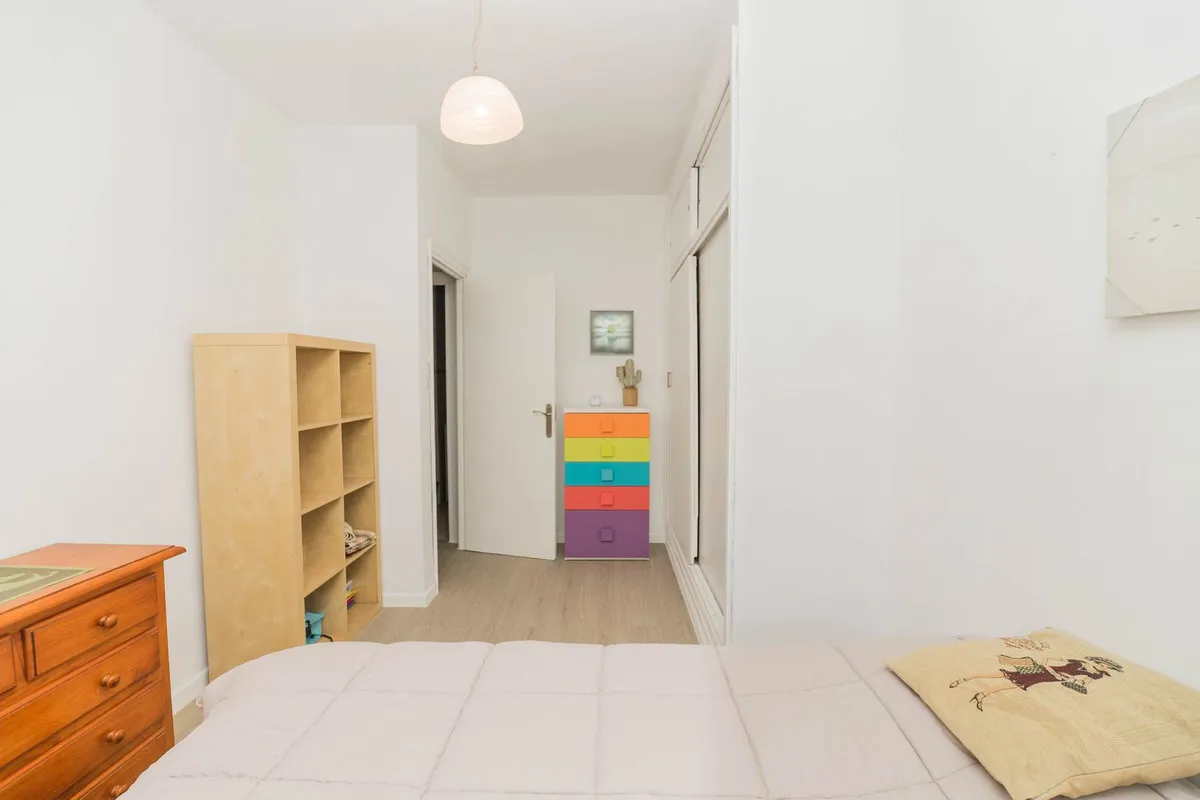 19f90484-96b0-4852-a647-4643f650d237