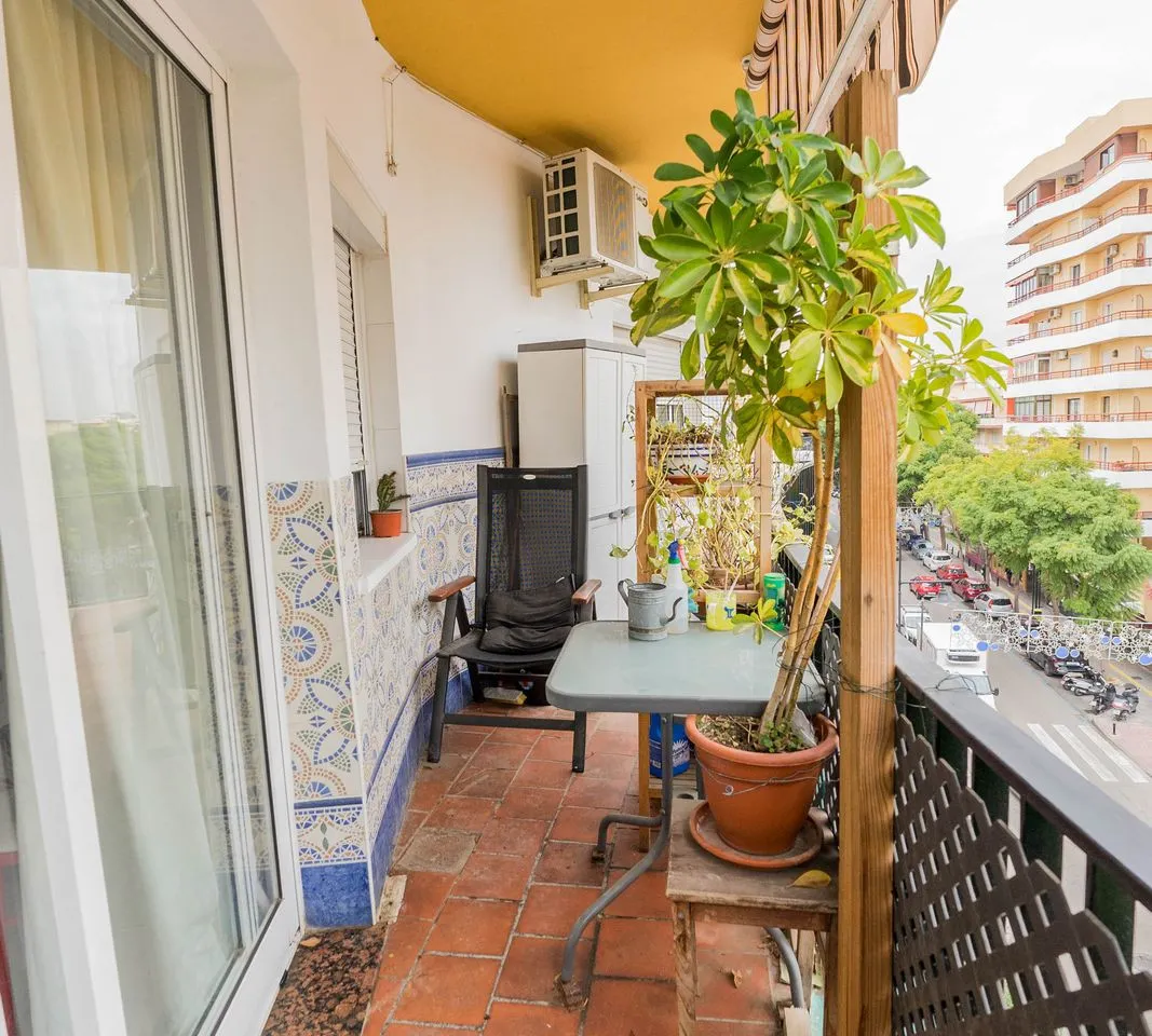 cd3e370c-b861-4db8-b986-64ffd048e65a