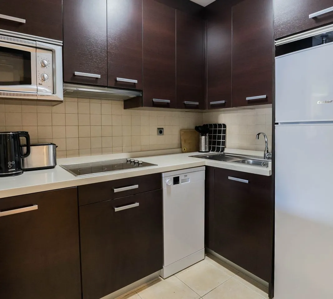 2a6bb4d9-cfca-49cb-8c0a-e3b024f8690c