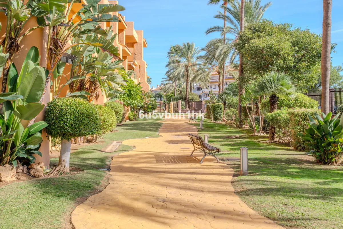 220935d7-c5e4-4b44-b8dc-bf0ed63d17db