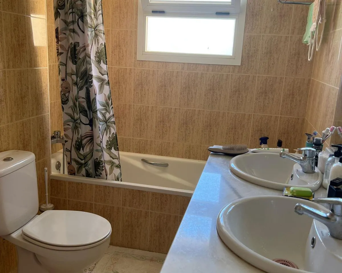 2c1a215b-e795-4edf-85df-ee02946e1ada