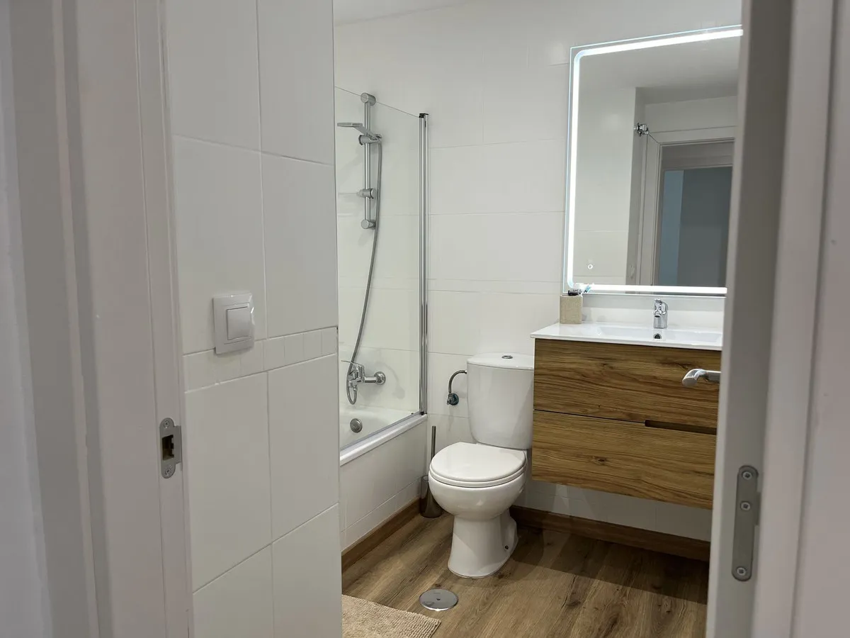 7f19019b-7d87-40a1-b8f9-e692b9d1daea