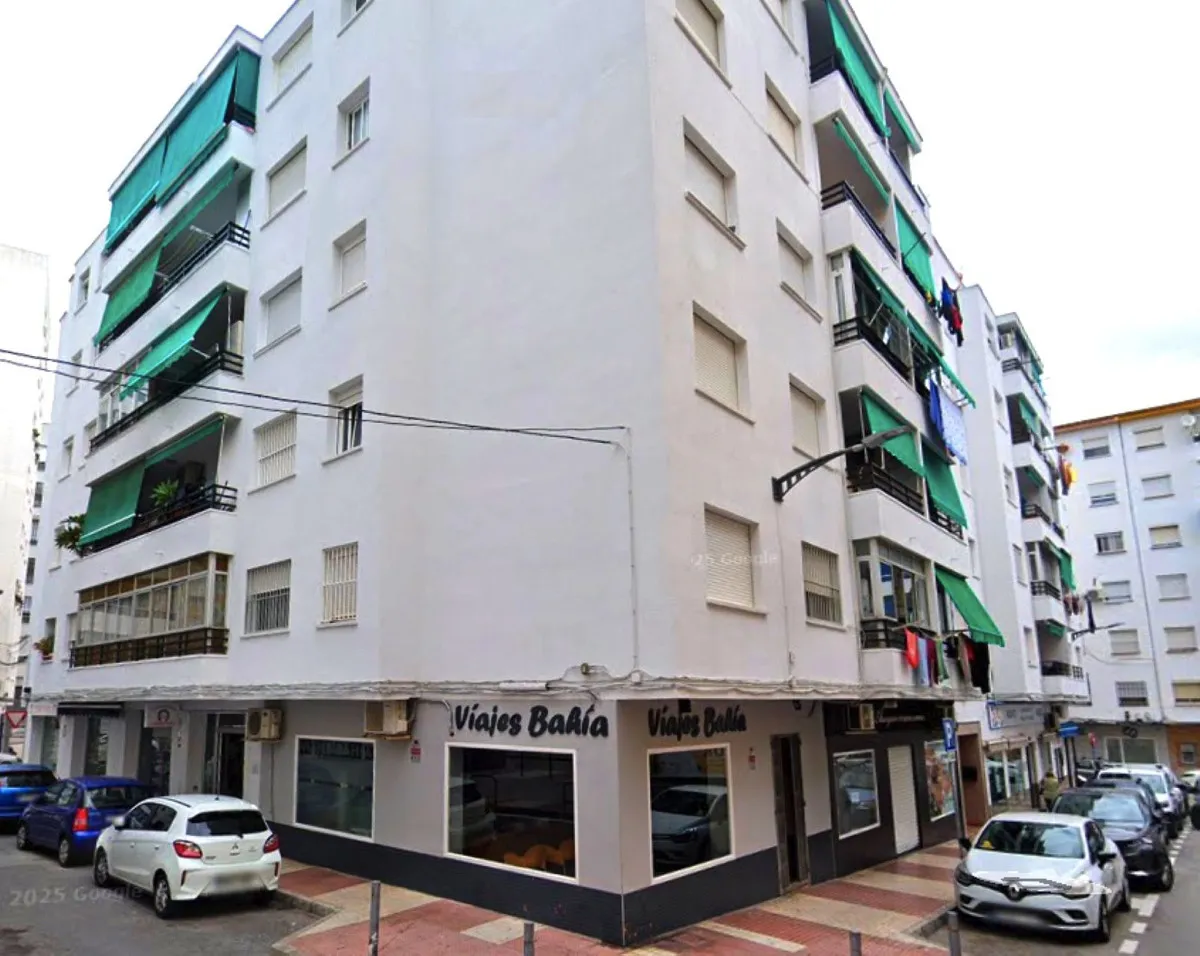 Charming 2-Bedroom in Miraflores with Partial Reforms