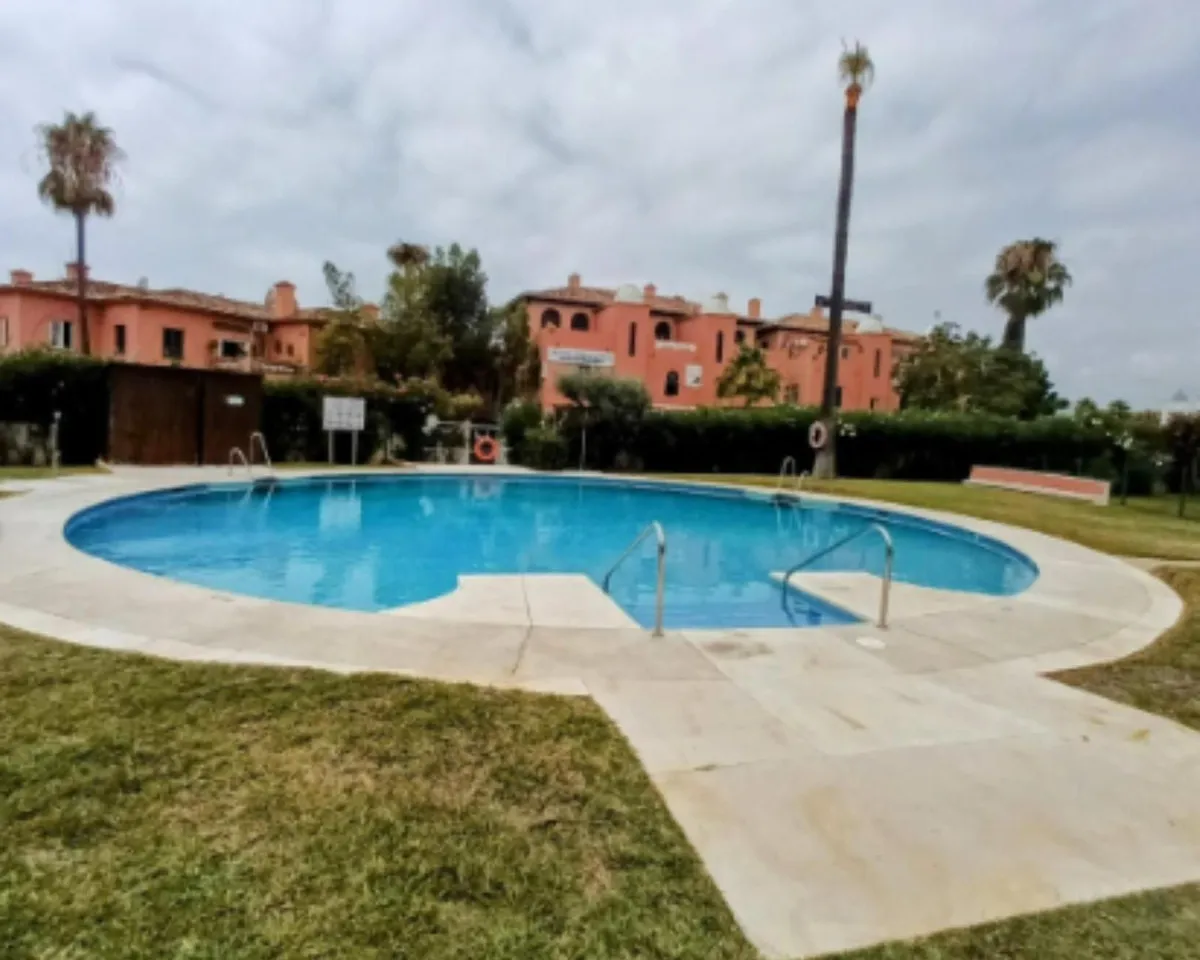 d955516d-333c-49be-8de1-494fa5fb8b1d