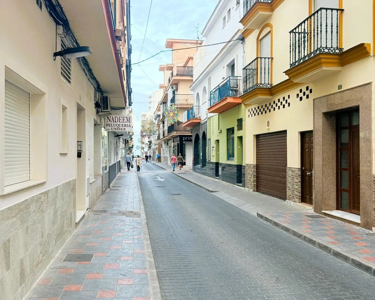 Cozy Ground-Floor Apartment in Fuengirola Center