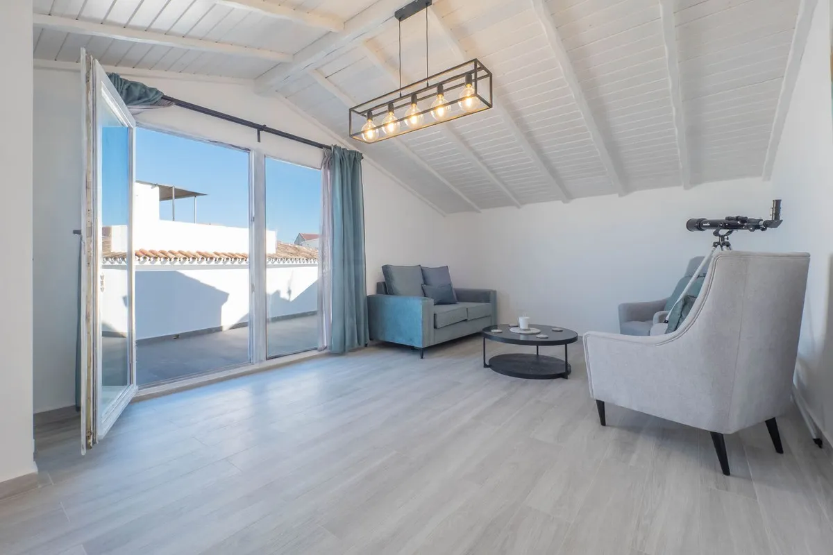 39b5d4b0-6806-468c-bbec-2dc580d31b90