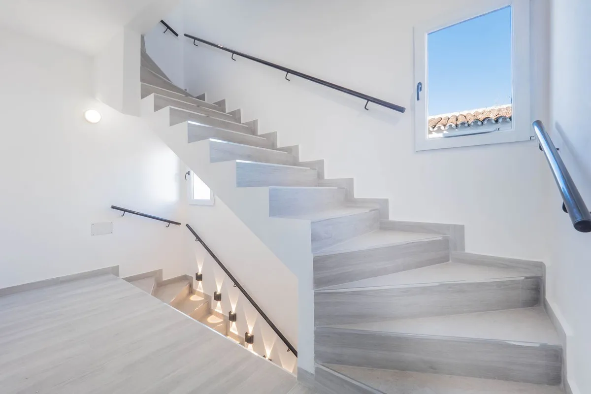 7f2af4c4-b159-4f40-b888-d5c122e908b7