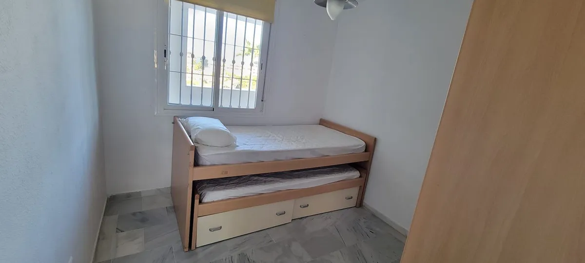 da951d03-d5ca-4cc0-b8ff-b162abed59f3