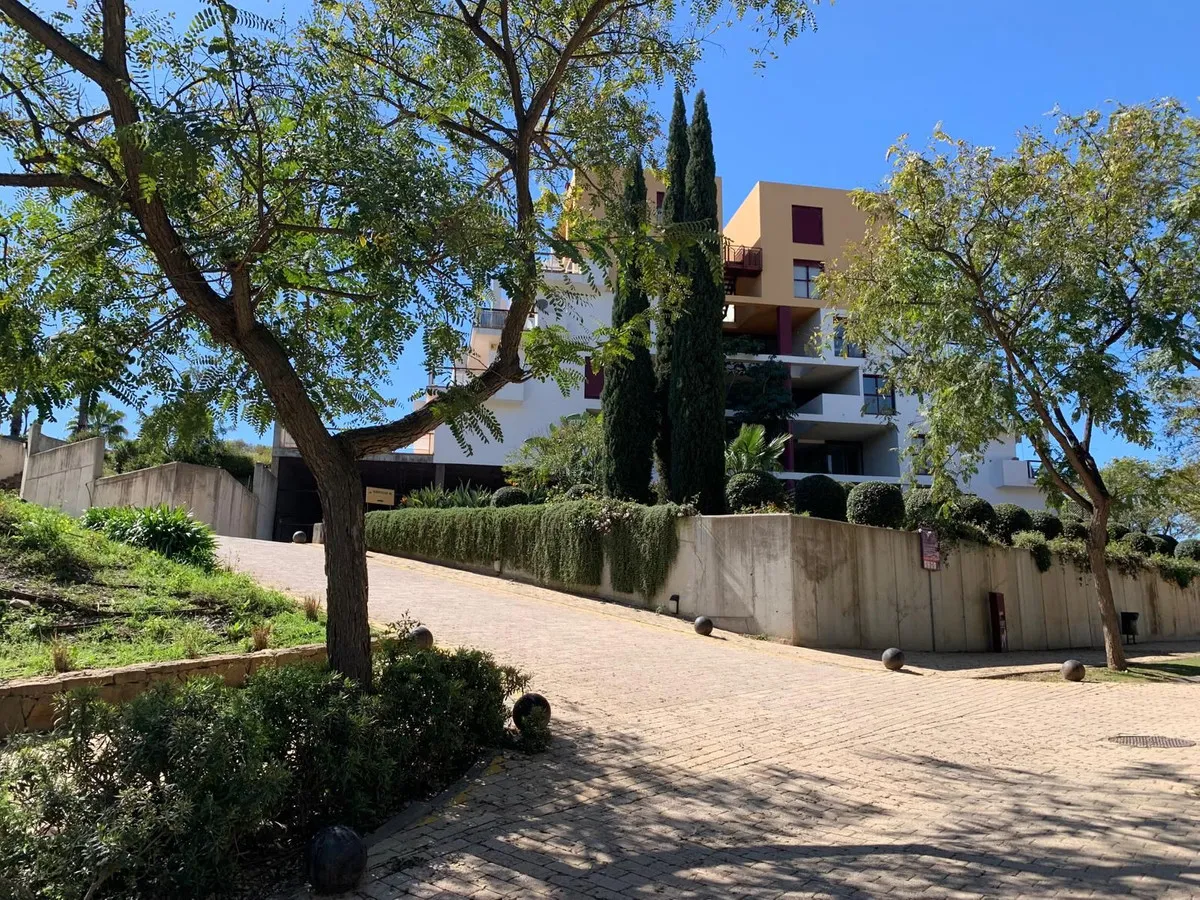 e717c627-ea81-4fb2-9fc1-92b99dc5b95e