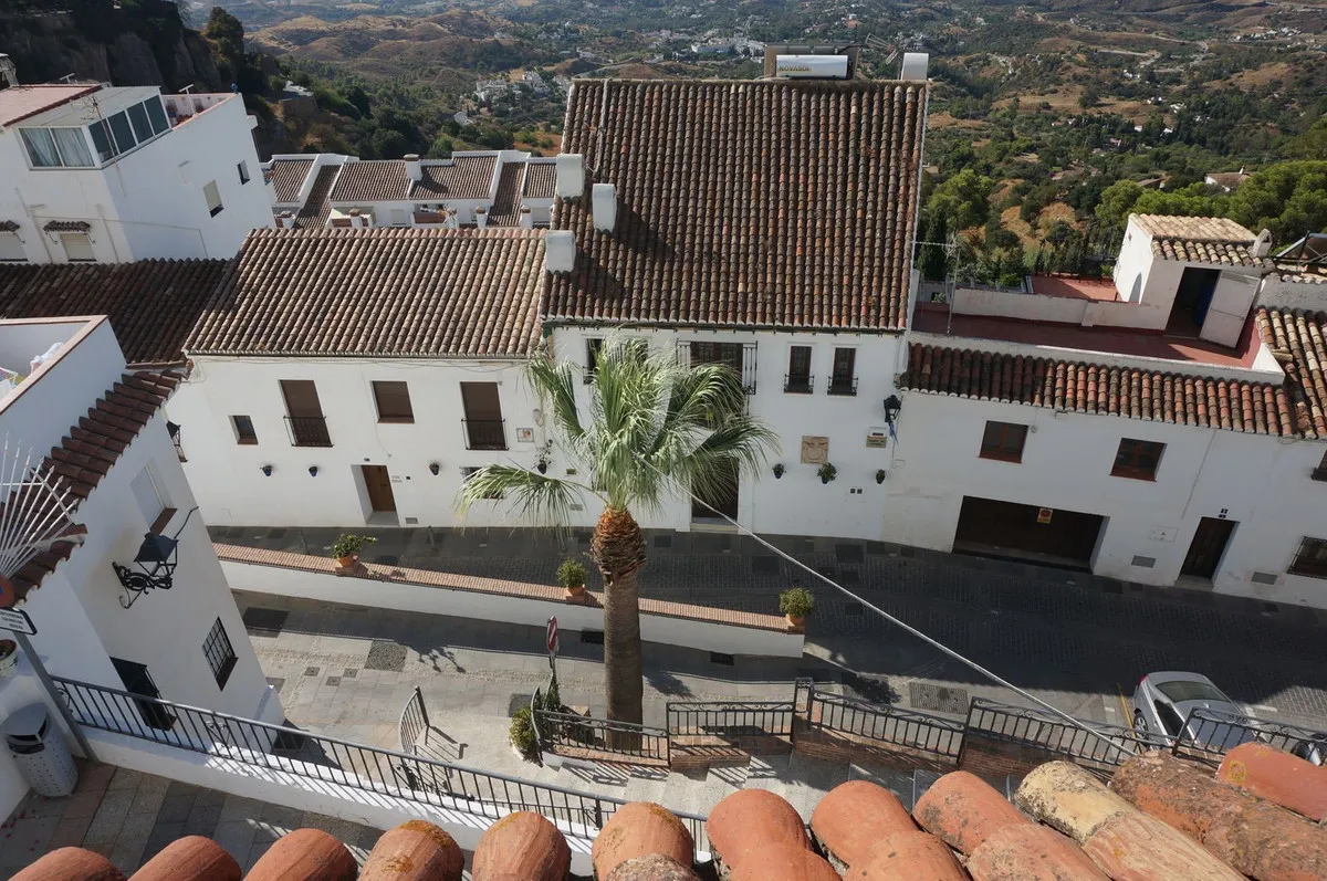 3161b542-7c47-4607-b670-f3ebb143c84e