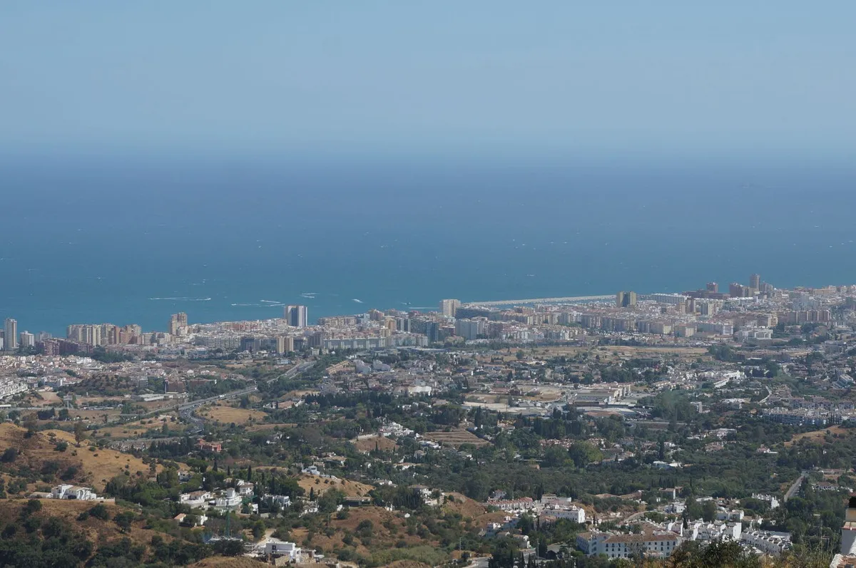 a8a27903-f9a2-4c2b-aa5c-d23ce156c19d