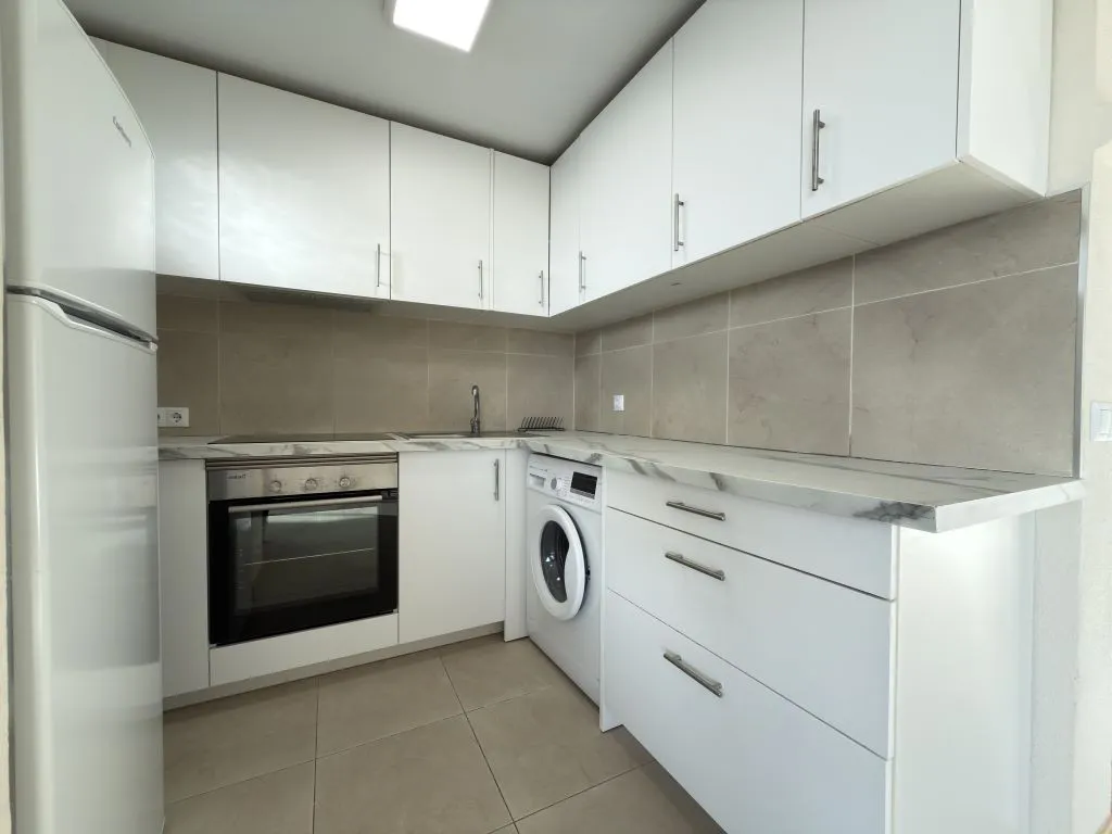 516b29ff-a317-4e75-b1c4-3a903d85fb78