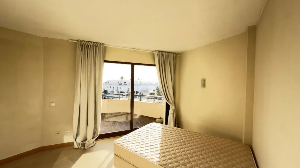 ba0a95ae-31e7-4c23-b731-1c0f3ebe2397