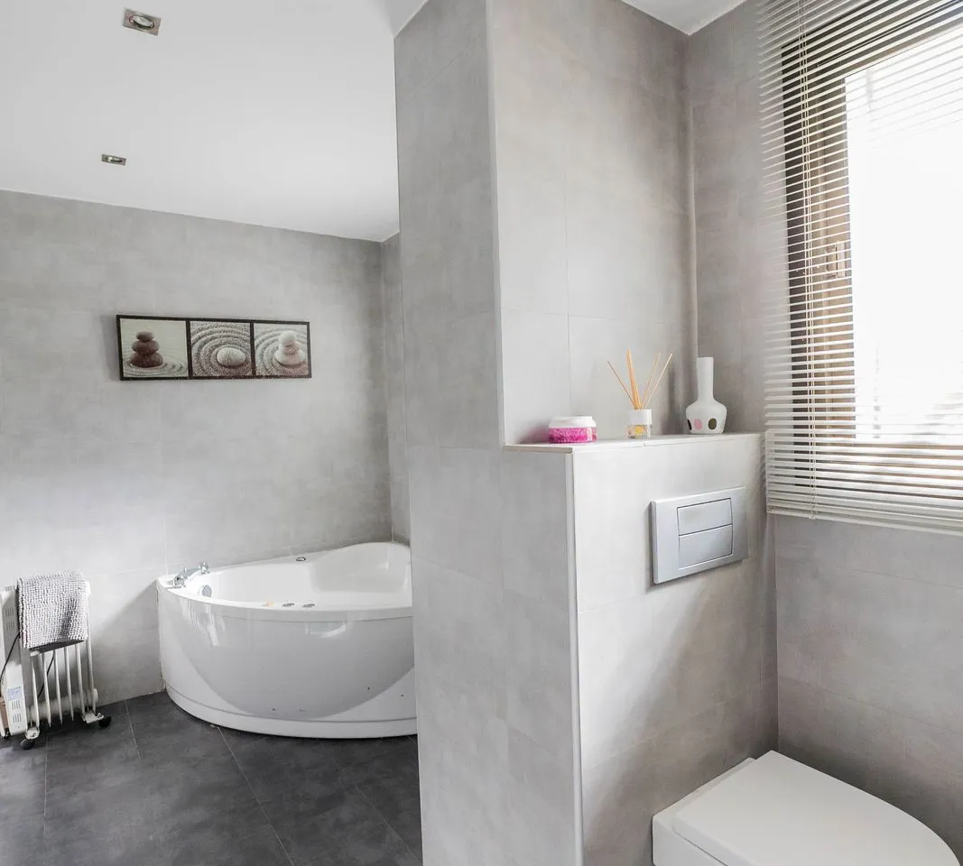 91056328-1b05-4900-bf02-e595657a392c