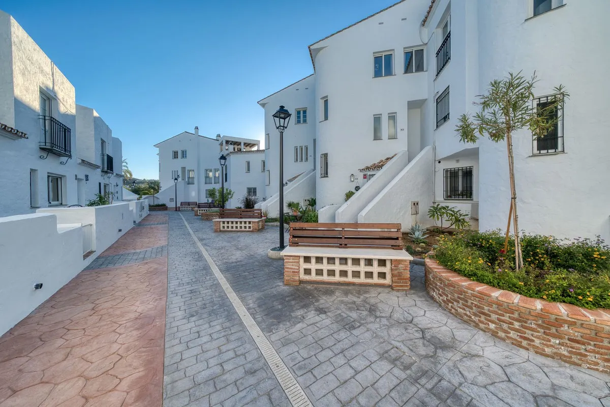 a8c21330-e22e-480d-8cf5-fdf8c17be7bc