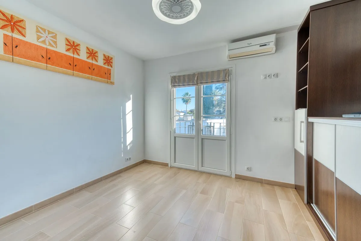 b4f83da4-2836-4ce7-ae25-ea64707902e4