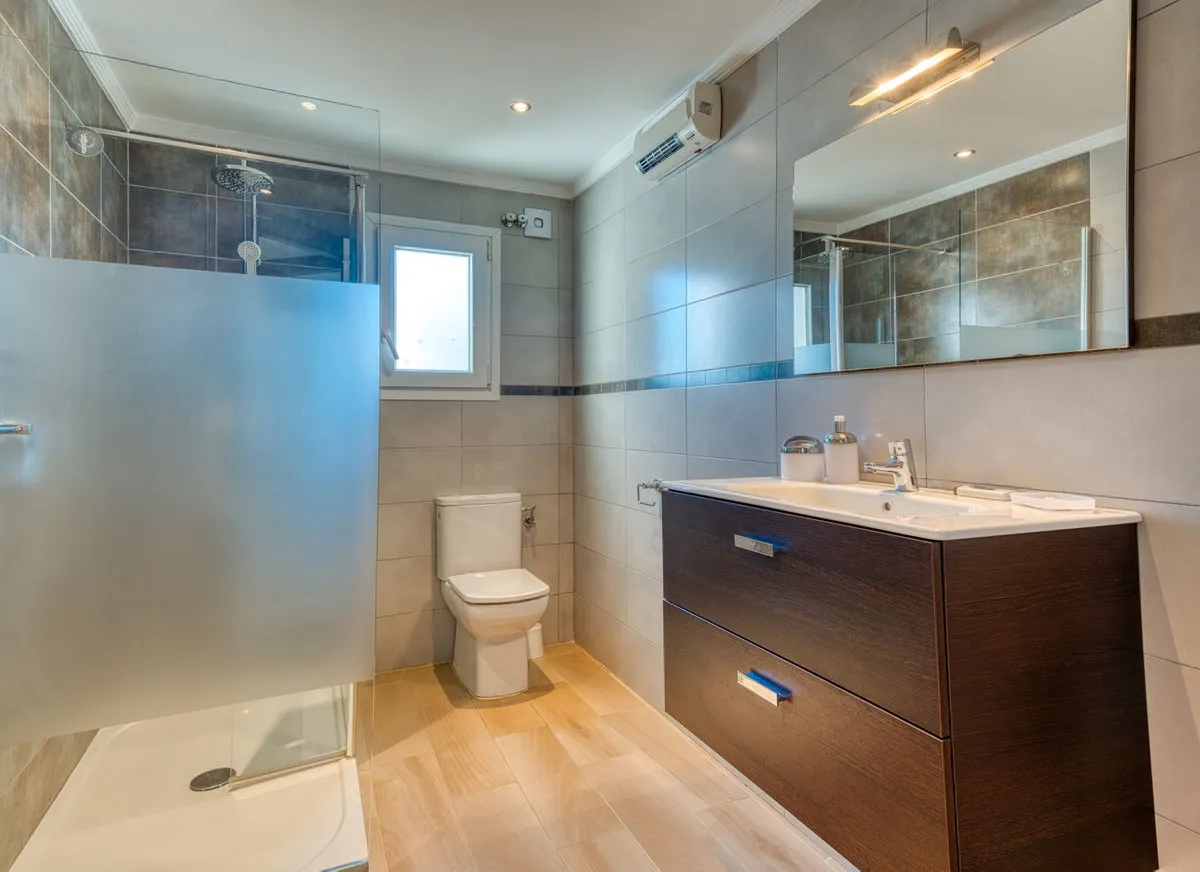 e9d4484c-705f-4aee-8856-803bee05a40e