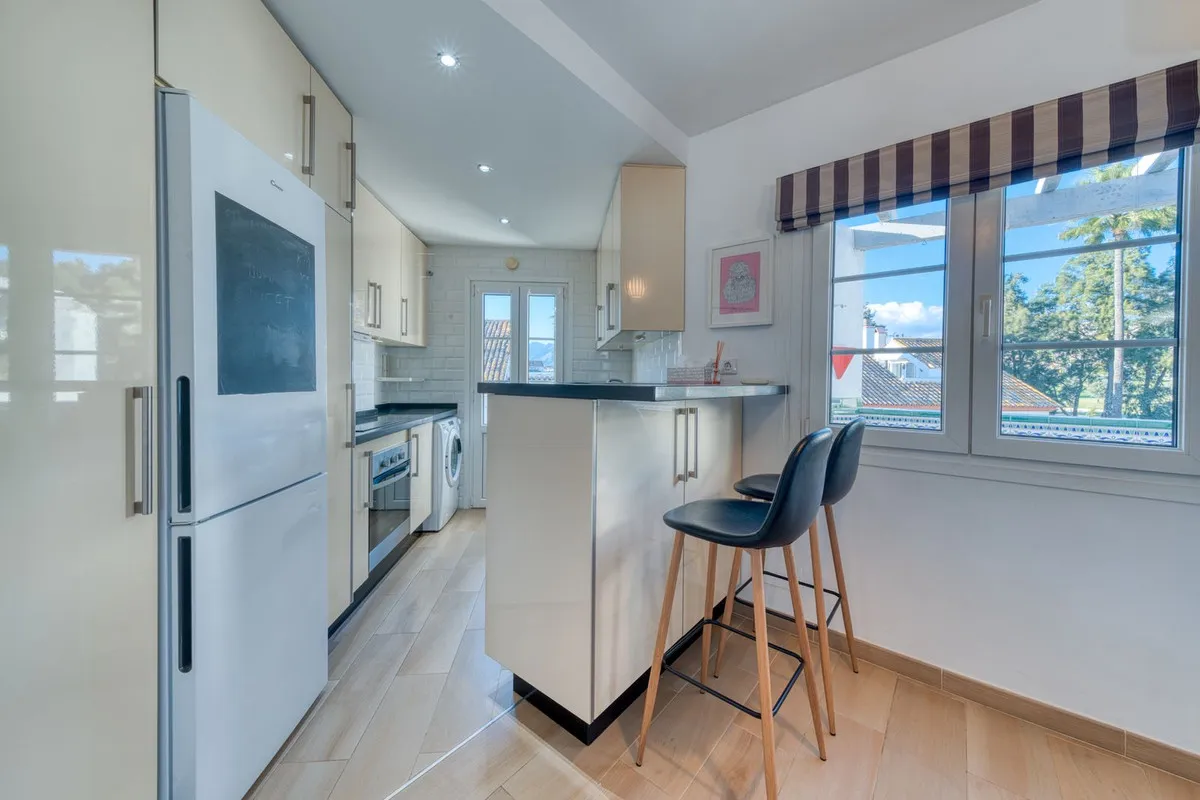 eb7016a5-0663-49b8-9c46-1e7319d37f75