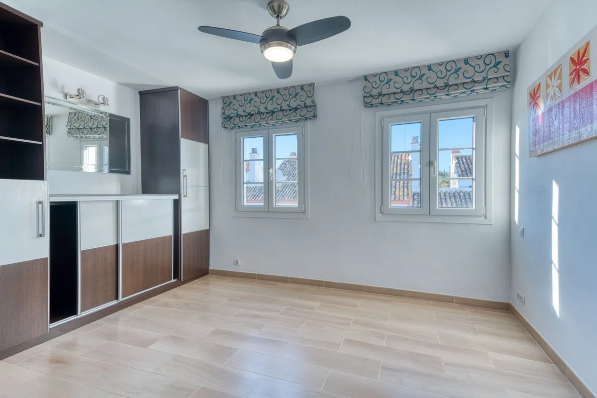 f74538e1-1115-4530-8495-70c4bc1d2f12