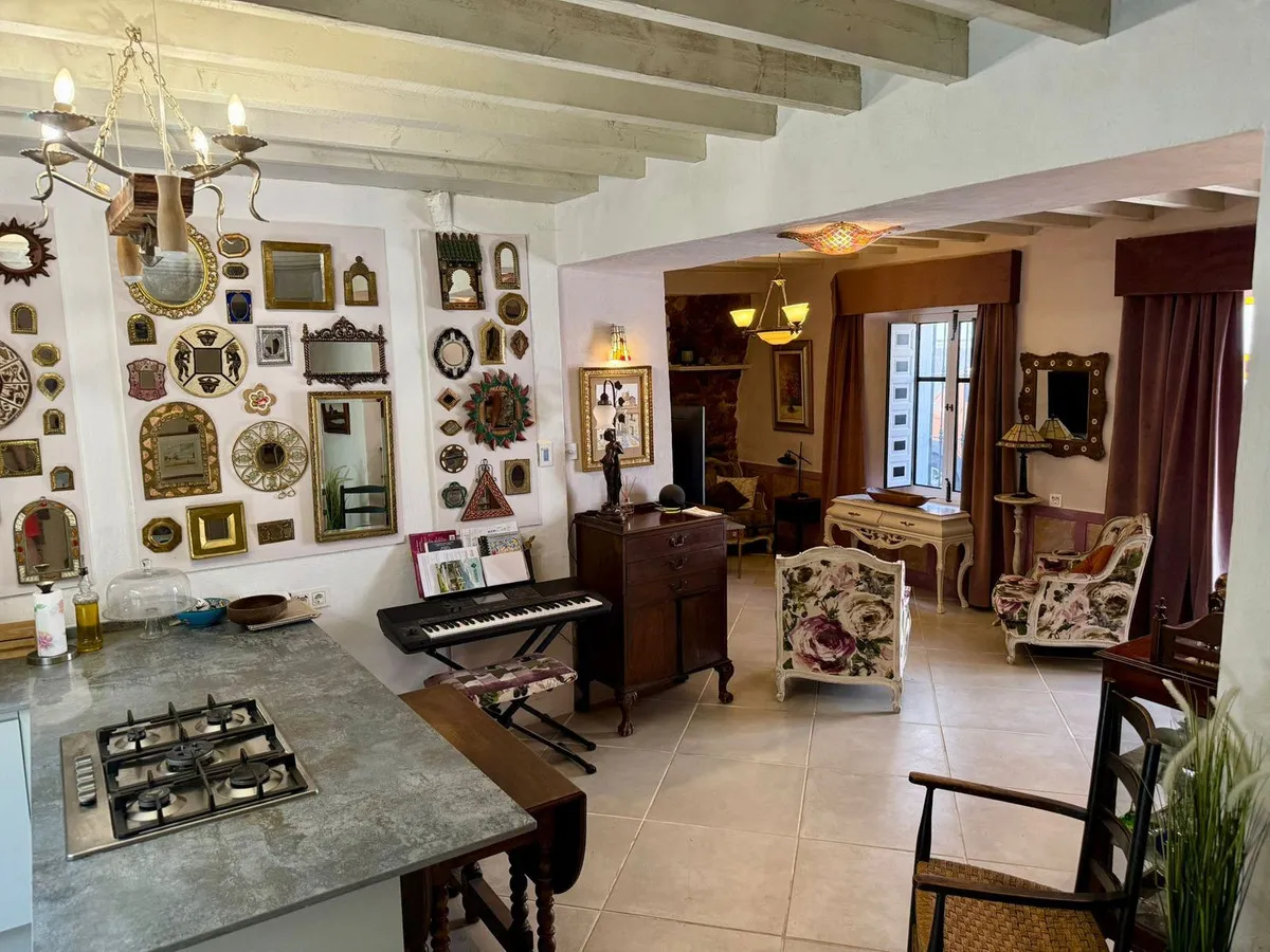 310300e5-51e2-4a58-9b2f-b33ec11ef1b6