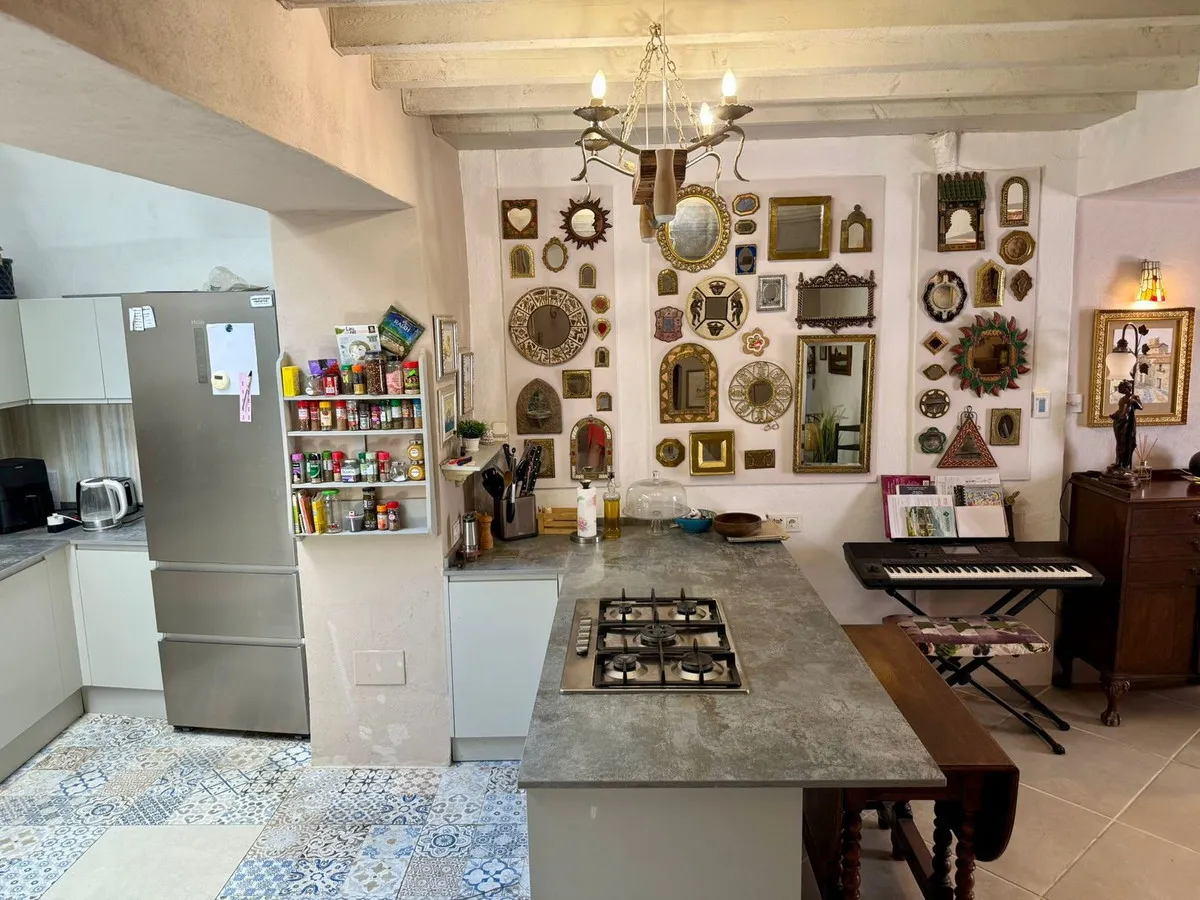 bce149cc-cb52-4a3d-b71d-126a250d06d6