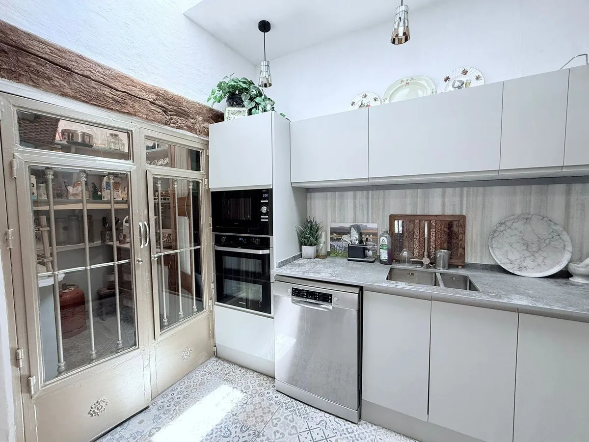 e0033a54-8823-420d-afc4-a9f66ba316bf