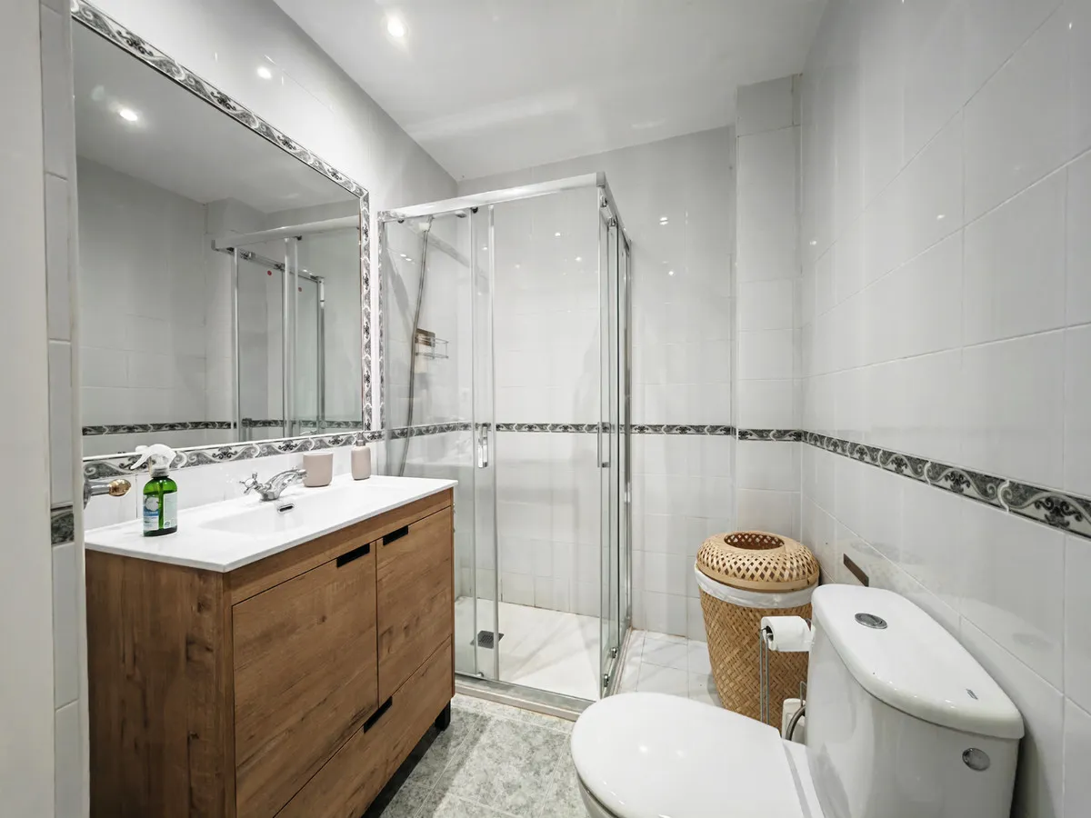 852382c6-c51a-4f3f-a791-178b47d8c715