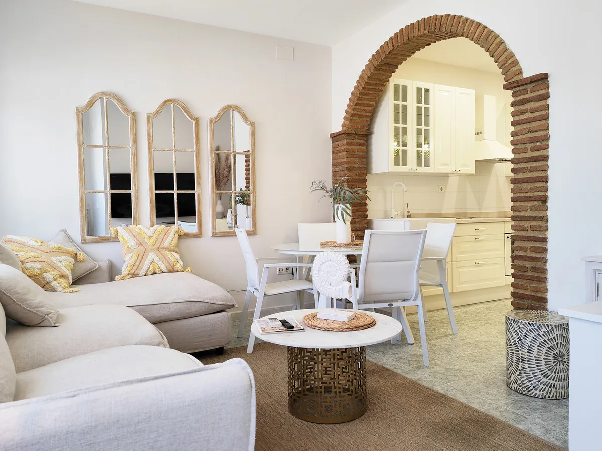 e26b06f9-c2ed-4a86-8be3-43f1f81f46d2