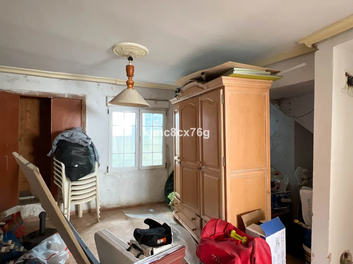 1a0c1859-5af5-4dfb-94cf-b22de2d38f08