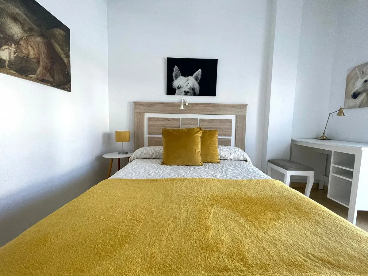 fcc8feff-4f16-4e7d-ae81-b9727a137bf2