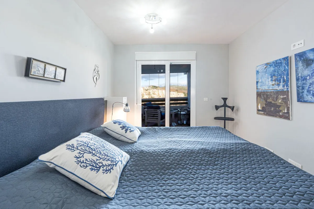 53647171-4cb0-4dd7-bae4-a00a081894b6