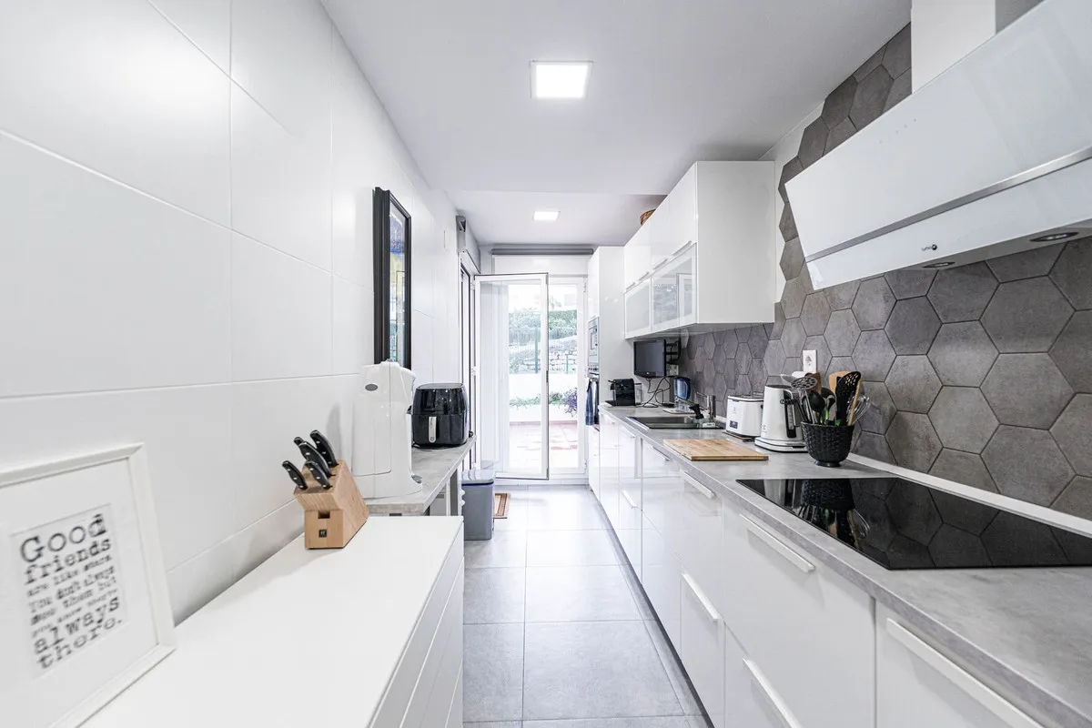 ba5710ae-4740-47a5-8da7-9f1dce906bd1