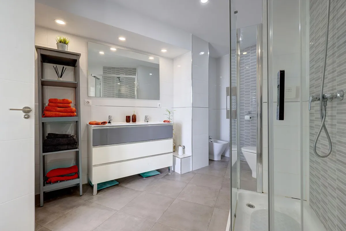 6538da27-1582-4a46-8b74-98a0ddaed914