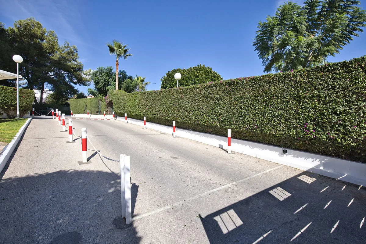 cf394eac-985d-4bf9-8bcc-d8c4277b3c76