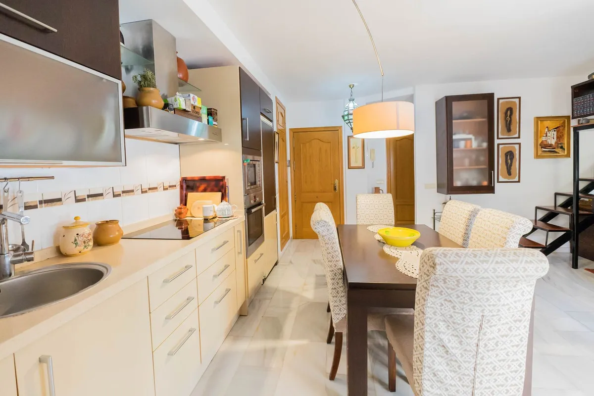 Charming 2-Bedroom Apartment with Terrace in Torremolinos