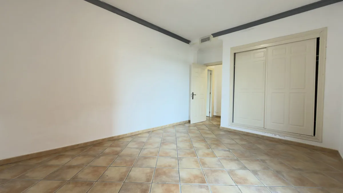 35dac779-3889-4375-a31f-6be6bffa4842