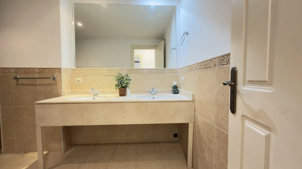 46f9b09c-a7dc-41d1-bdc6-2b11085b89c1