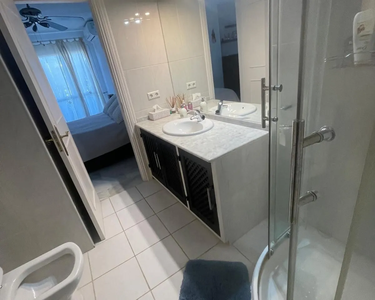 21cd0409-08dc-4128-a7a8-c9b79ce6d583