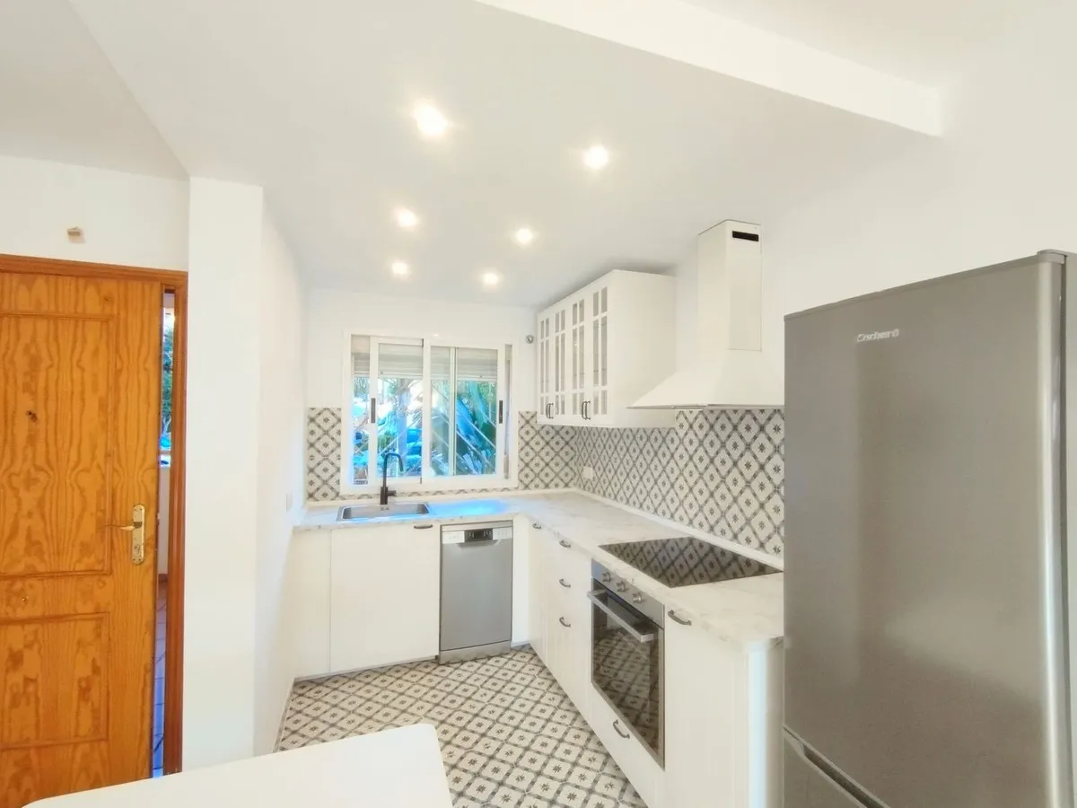 369687ad-fdd3-4dd7-a72f-cfa712a6e046