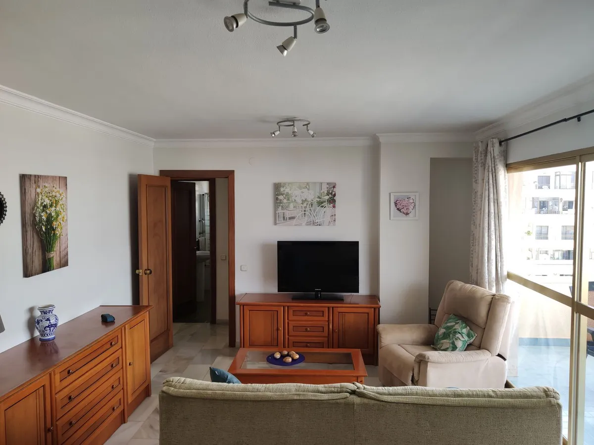 0142fb8e-b16b-4073-ad2c-3b31047cae40