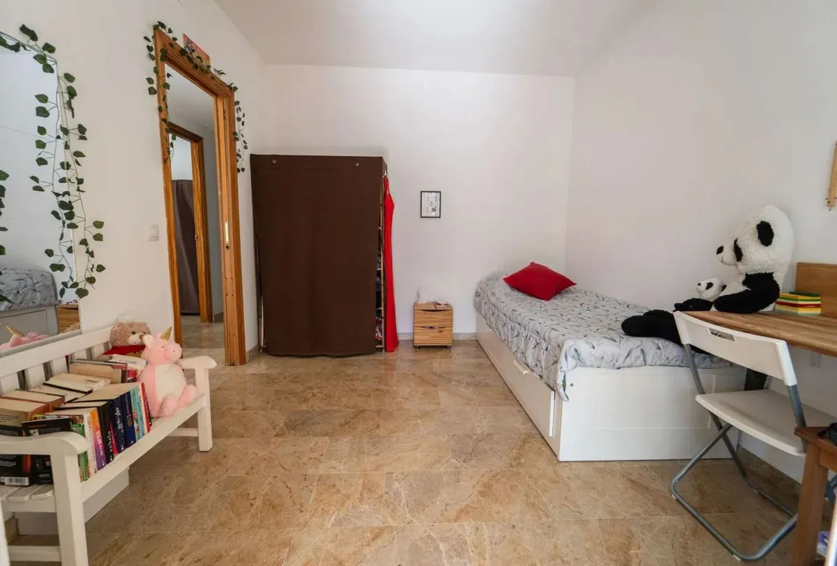 ef588909-e84d-4e73-aed6-4fa9e6f5578c