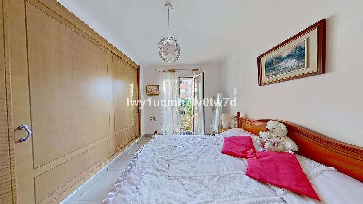 5b1c3a04-98b2-41cd-9fba-eb7a4180a590