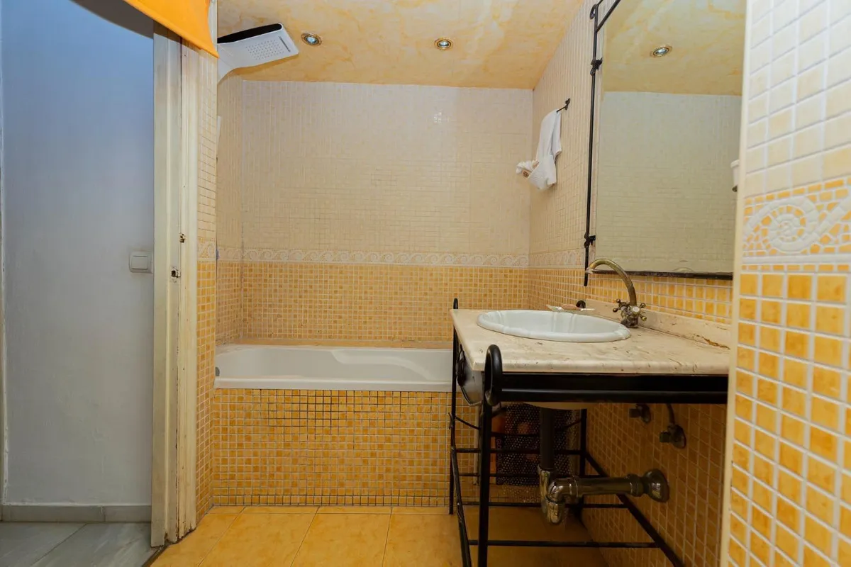 4f99e1d8-eaa4-433d-95db-a2476832b49c