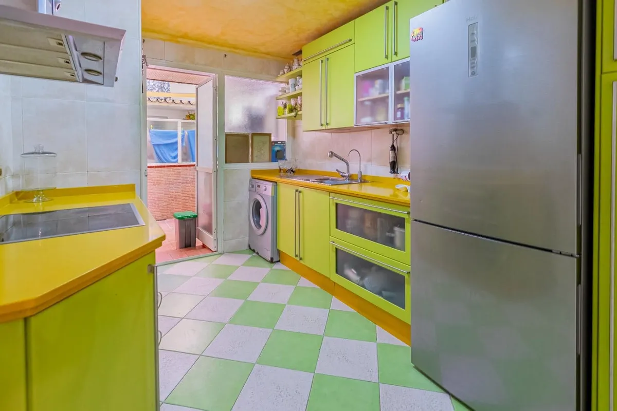 6f5dcf00-0d5b-4483-a8b6-86ff1e3c0cb8